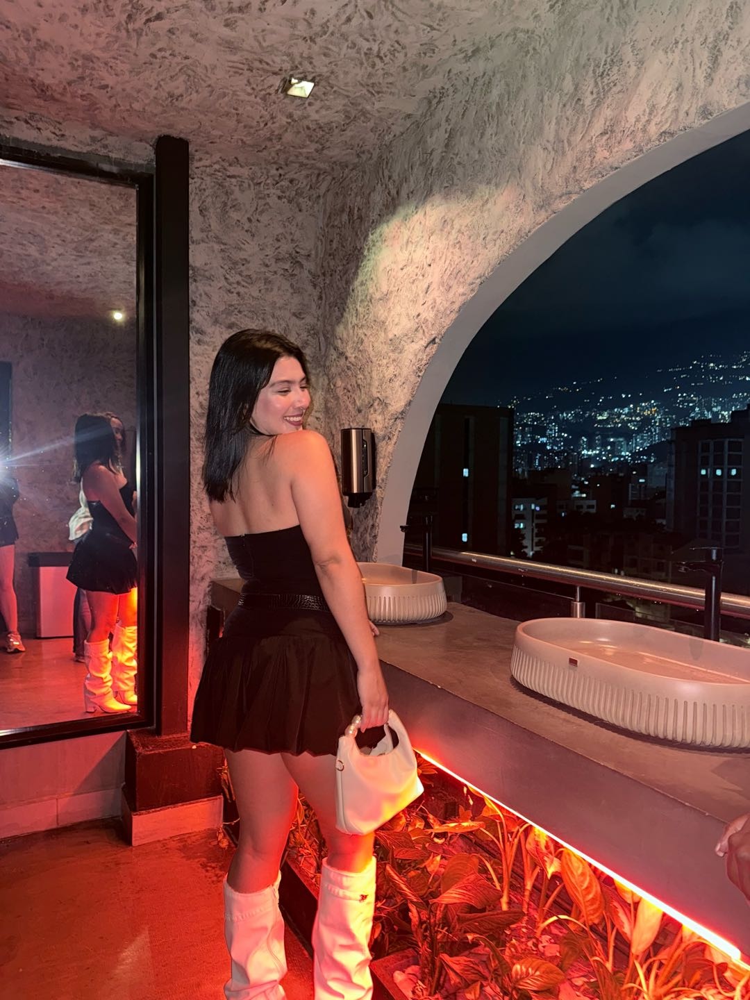 Samanta from Colombia, live on cam