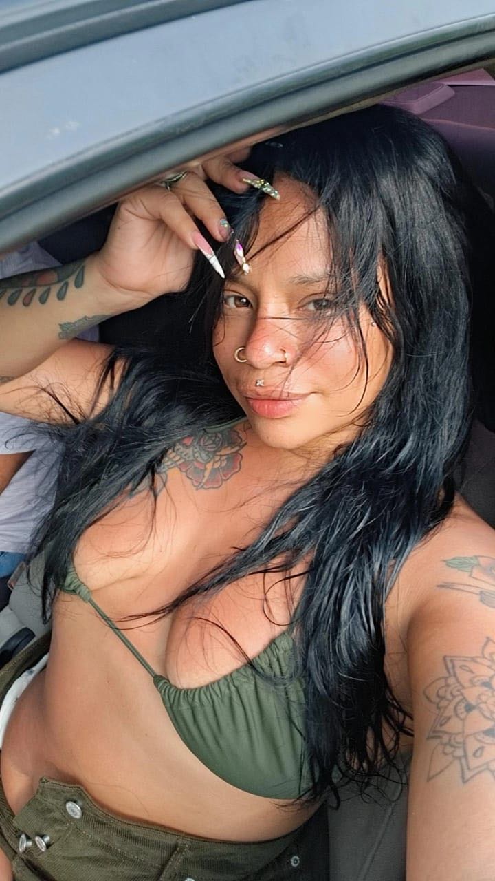 Ali from Venezuela — live now, one tap to match